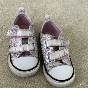Converse All Star Girls size 8